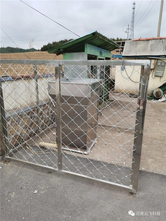 云飛高空殺蟲燈為通化縣農(nóng)技總站草貪防控提供有力保障